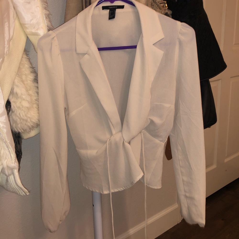 M cream colored blouse